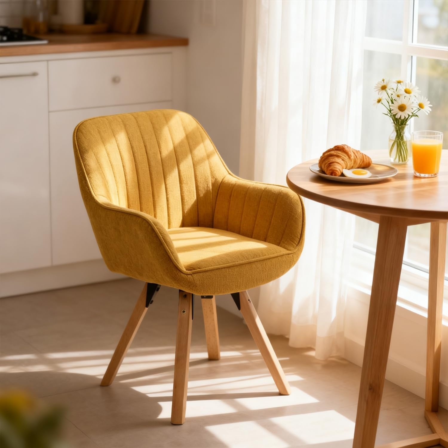 Chaise pivotante 360 degres style scandinave avec dossier confortable, assise rembourree jaune et design moderne