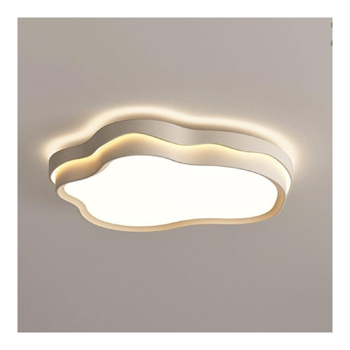 Plafonnier Blanc et Ambre a presence elegante et lumiere agreable 3000 K